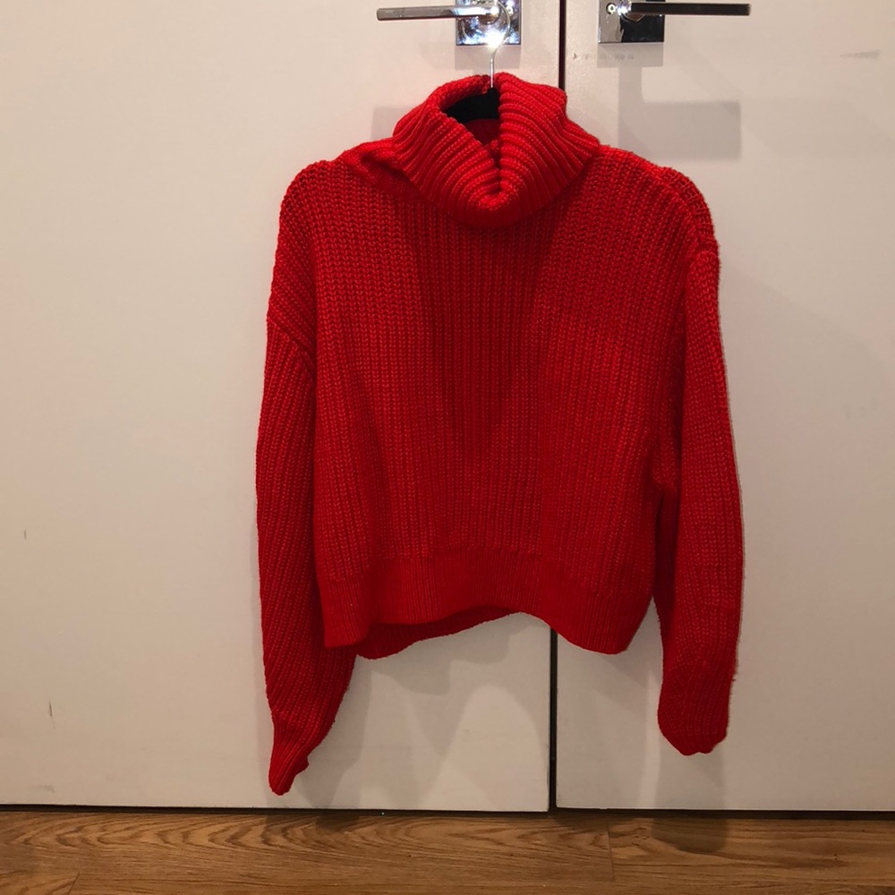 H&M cropped sweater